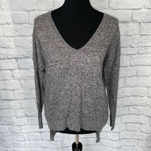 Express women XS  Longsleeve hi low v-cut sweater with zipper sides sz XS women